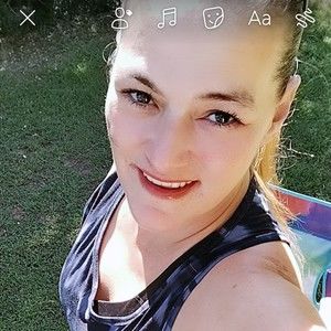 Meet your Posher, Falon